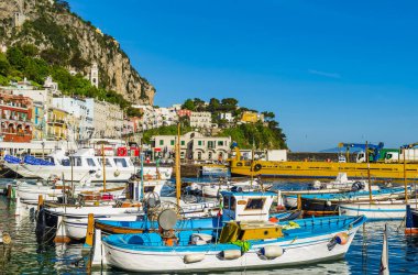 Muhteşem Capri Adası, Alamfi Sahili, Napoli Körfezi, İtalya. Yüksek kalite fotoğraf