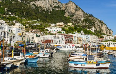 Muhteşem Capri Adası, Alamfi Sahili, Napoli Körfezi, İtalya. Yüksek kalite fotoğraf