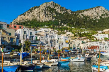 Muhteşem Capri Adası, Alamfi Sahili, Napoli Körfezi, İtalya. Yüksek kalite fotoğraf