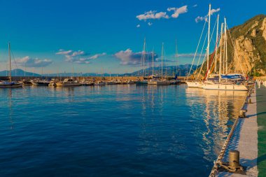 Muhteşem Capri Adası, Alamfi Sahili, Napoli Körfezi, İtalya. Yüksek kalite fotoğraf