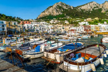 Muhteşem Capri Adası, Alamfi Sahili, Napoli Körfezi, İtalya. Yüksek kalite fotoğraf