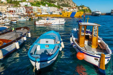 Muhteşem Capri Adası, Alamfi Sahili, Napoli Körfezi, İtalya. Yüksek kalite fotoğraf