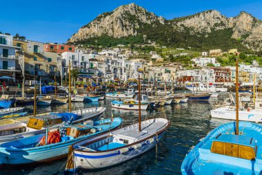 Muhteşem Capri Adası, Alamfi Sahili, Napoli Körfezi, İtalya. Yüksek kalite fotoğraf