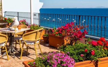 Muhteşem Capri Adası, Alamfi Sahili, Napoli Körfezi, İtalya. Yüksek kalite fotoğraf