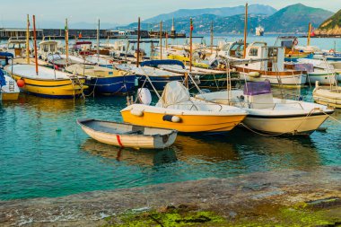 Muhteşem Capri Adası, Alamfi Sahili, Napoli Körfezi, İtalya. Yüksek kalite fotoğraf