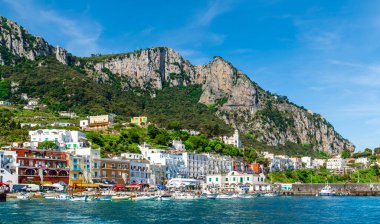 Muhteşem Capri Adası, Alamfi Sahili, Napoli Körfezi, İtalya. Yüksek kalite fotoğraf