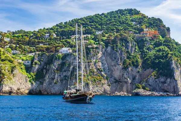 Muhteşem Capri Adası, Alamfi Sahili, Napoli Körfezi, İtalya. Yüksek kalite fotoğraf
