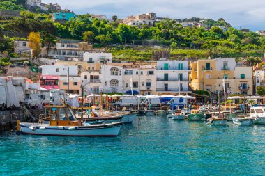 Muhteşem Capri Adası, Alamfi Sahili, Napoli Körfezi, İtalya. Yüksek kalite fotoğraf