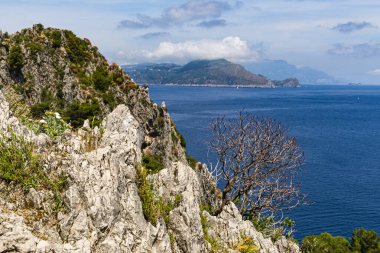 Muhteşem Capri Adası, Alamfi Sahili, Napoli Körfezi, İtalya. Yüksek kalite fotoğraf