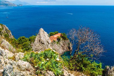 Muhteşem Capri Adası, Alamfi Sahili, Napoli Körfezi, İtalya. Yüksek kalite fotoğraf