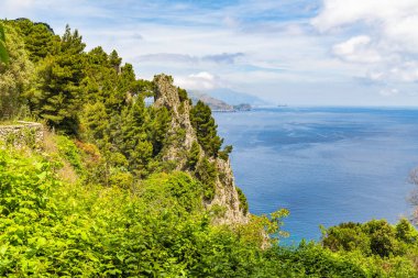 Muhteşem Capri Adası, Alamfi Sahili, Napoli Körfezi, İtalya. Yüksek kalite fotoğraf