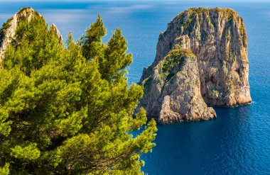 Muhteşem Capri Adası, Alamfi Sahili, Napoli Körfezi, İtalya. Yüksek kalite fotoğraf