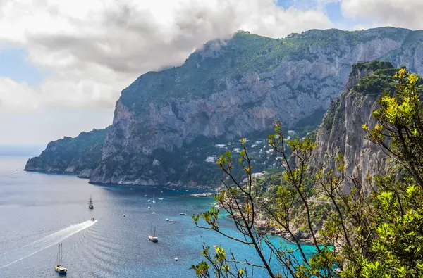 Muhteşem Capri Adası, Alamfi Sahili, Napoli Körfezi, İtalya. Yüksek kalite fotoğraf