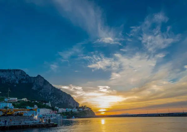 Muhteşem Capri Adası, Alamfi Sahili, Napoli Körfezi, İtalya. Yüksek kalite fotoğraf