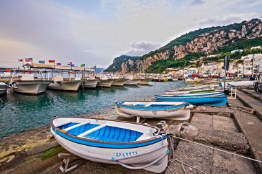 Muhteşem Capri Adası, Alamfi Sahili, Napoli Körfezi, İtalya. Yüksek kalite fotoğraf