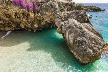 Muhteşem Capri Adası, Alamfi Sahili, Napoli Körfezi, İtalya. Yüksek kalite fotoğraf