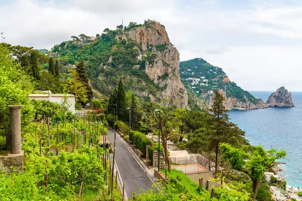 Muhteşem Capri Adası, Alamfi Sahili, Napoli Körfezi, İtalya. Yüksek kalite fotoğraf