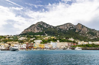 Muhteşem Capri Adası, Alamfi Sahili, Napoli Körfezi, İtalya. Yüksek kalite fotoğraf