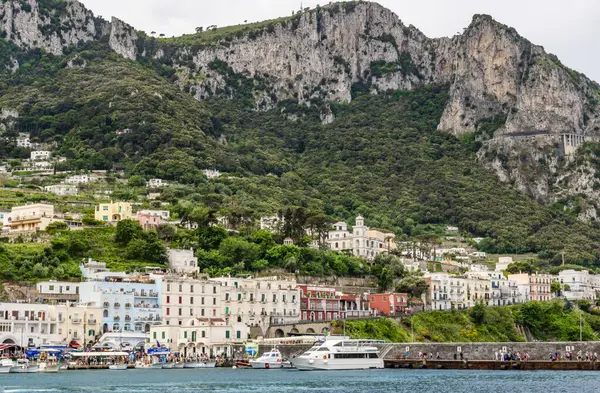 Muhteşem Capri Adası, Alamfi Sahili, Napoli Körfezi, İtalya. Yüksek kalite fotoğraf