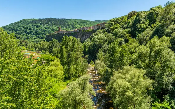 Castellfollit de la Roca, comarca de La Garrocha, Gerona, Katalonya, İspanya. Yüksek kalite fotoğraf