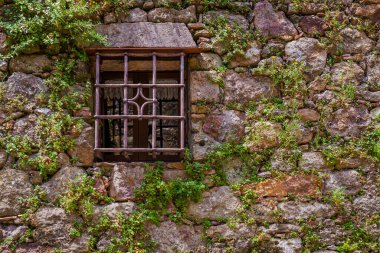 Dostlar, İspanya 'nın kuzeyindeki Katalonya' nın Costa Brava bölgesinde bulunan bir ortaçağ şehridir. Yüksek kalite fotoğraf