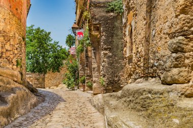 Peratallada, İspanya 'nın kuzeyindeki Katalonya eyaletinde yer alan bir şehirdir. Yüksek kalite fotoğraf