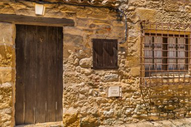 Peratallada, İspanya 'nın kuzeyindeki Katalonya eyaletinde yer alan bir şehirdir. Yüksek kalite fotoğraf