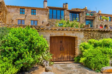 Peratallada, İspanya 'nın kuzeyindeki Katalonya eyaletinde yer alan bir şehirdir. Yüksek kalite fotoğraf