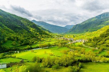 Ordesa ve Monte Perdido Ulusal Parkı - Aragonese Pireneleri. Yüksek kalite fotoğraf