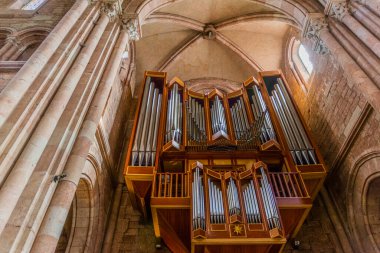 Covadonga, Asturias Prensliği 'ne bağlı Cangas de Onis belediyesinde bir cemaat. Yüksek kalite fotoğraf