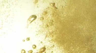Highball doldurma sahnesi kapanıyor