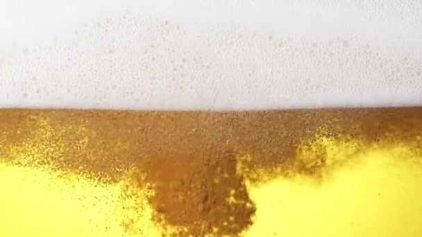 Cerveza Vertiendo Escena Cerca — Vídeo de stock