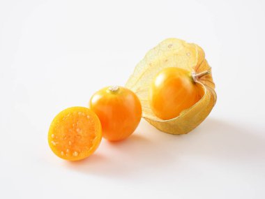 Beyaz arka planda Japon bitki örtüsü