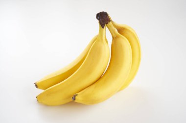  Beyaz arkaplanda muz meyvesi 