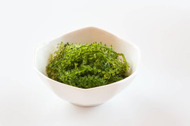 Deniz üzümleri, bir demet üzümü andıran, adını meyvelerin şeklinden alan, Caulerpa lentillifera adı verilen bir deniz yosunudur..