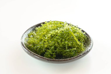 Deniz üzümleri, bir demet üzümü andıran, adını meyvelerin şeklinden alan, Caulerpa lentillifera adı verilen bir deniz yosunudur..