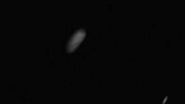 Kahve sıvı seviyesini karıştırdığını düşünsene.