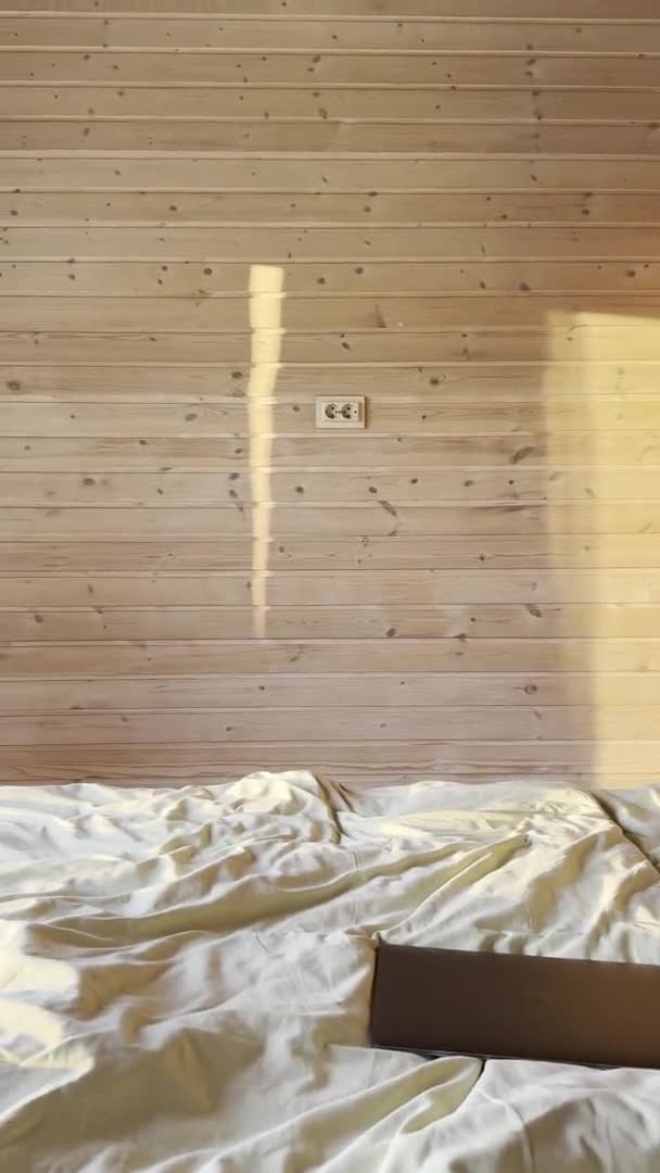 現代アパートの寝室のインテリアデザイン — ストック動画