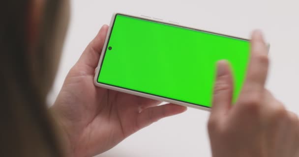 Close Woman Hands Holding Smartphone Green Screen Horizontal Position Using — Vídeo de Stock