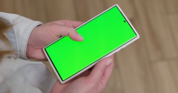 Woman Green Screen Chroma Key Smartphone Scrolling Social Media Online — 비디오