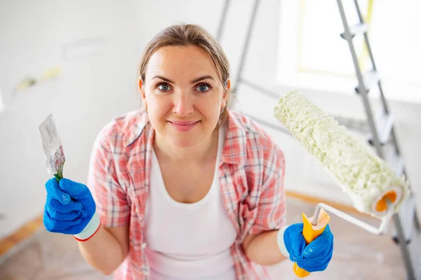 People Renovation Home Improvement Positive Satisfied Woman Holding Dirty Roller — Stock Photo, Image