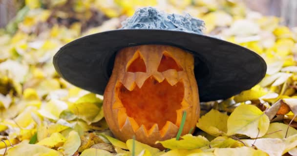Chapeau Citrouille Effrayant Halloween Avec Les Yeux Sculptés Bouche Sur — Video