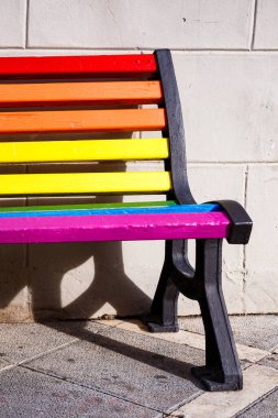 Villajoyosa 'daki LGBTIQ + bankının gölgeleri