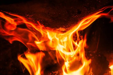 Els Poblets 'te şöminede pareidolia