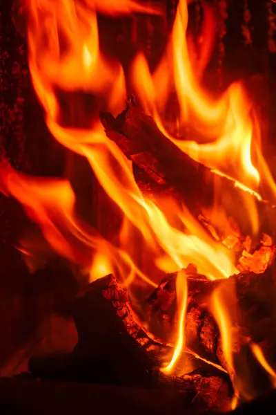 Els Poblets 'te şöminede pareidolia