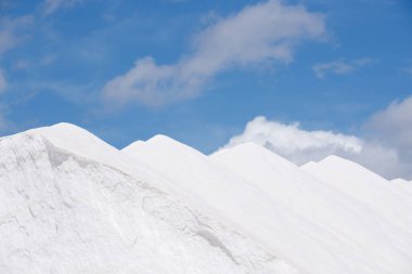 Santa Pola tuz dağlarında tuz dağları