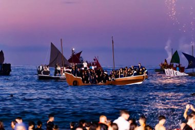 Villajoyosa, Alicante, Espana. 24-07-2024.Moors Villajoyosa 'ya iniyor..