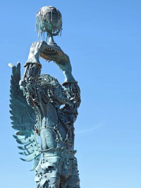 Portekiz 'deki vila nova de Milfontes' te Aureliano Aguiar 'ın Demir Başmelek heykeli.