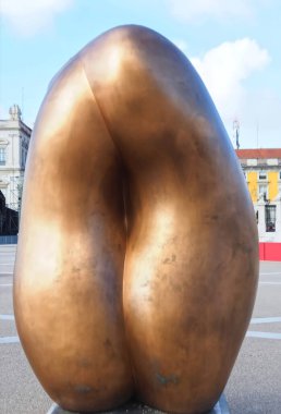 Lizbon 'da Integers adlı Tony Cragg' in nadir toprak heykeli