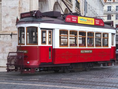 Lizbon, Portekiz 'de tarihi kırmızı tramvay turu